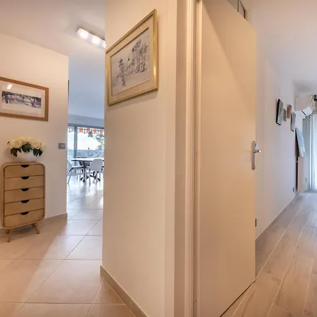 Tanit 3 Pieces, Grande Terrasse Apartment *
